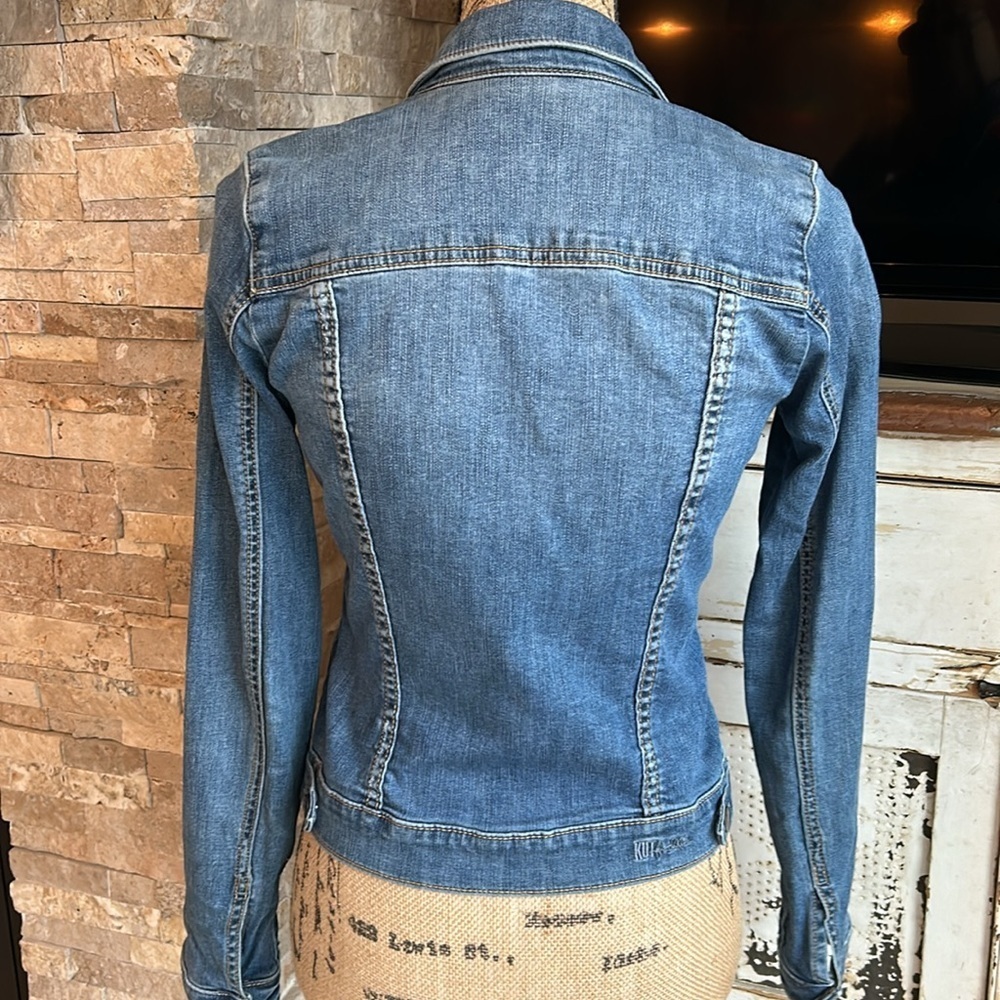 Kut from the Kloth blue jean jean jacket button closure two chest pockets - Picture 9 of 16
